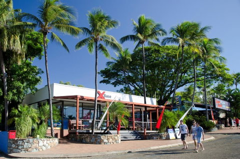 Base Airlie Beach - Accommodation Australia 0