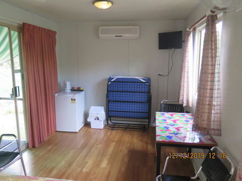 Batchelor Holiday Park - Accommodation Australia 0
