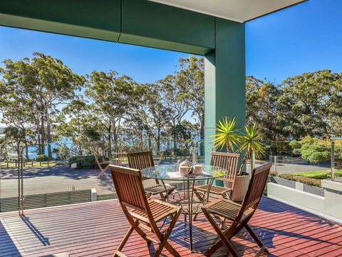 Bay Breeze (By Jervis Bay Rentals) - Accommodation Australia 0