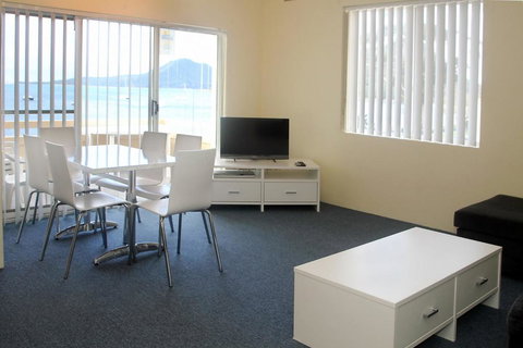 Bay Village Unit 20, 47 Shoal Bay Road - Local Tourism 1