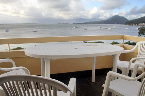 Bay Village Unit 20, 47 Shoal Bay Road - Local Tourism 0