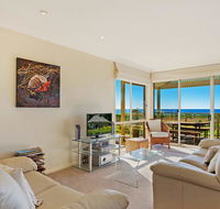 Beach Breakers Apartment - Stunning Views - Accommodation Australia