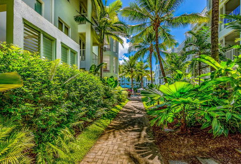 Beach Club Ap't With Private Access To Lagoon Pool - Accommodation Australia 3