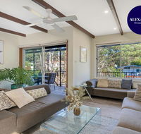 BEACH HOME ENCHANTED STAY CONNECT with NATURE - Accommodation Australia