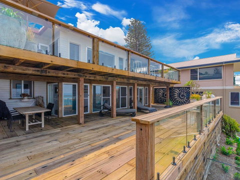 Beach Shack On Main Yamba Magnificent Views Photos Available Shortly Free WiFi - Accommodation Australia 3