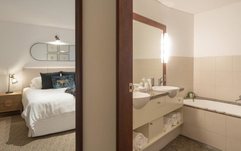 Beach Suites - Accommodation Australia 1