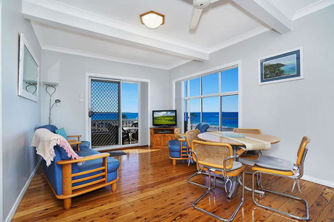 Beachcomer, Unit 1 - The Entrance, NSW - Australia Shopping 1