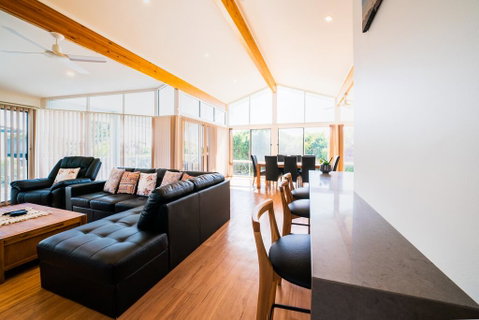 Beachfront Escape - Accommodation Australia 2