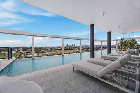 Rivello Apartments - Free Secure Car Park, 6km To City, Ferry Terminal, Eat Street, Rooftop Pool, Sauna, Portside Dinning - Australia Shopping 1