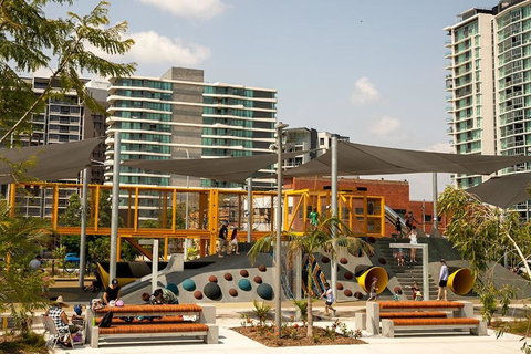 Rivello Apartments - Free Secure Car Park, 6km To City, Ferry Terminal, Eat Street, Rooftop Pool, Sauna, Portside Dinning - Australia Shopping 3