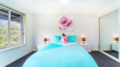 RED Rock - Townhouse In Town - Accommodation Australia 3
