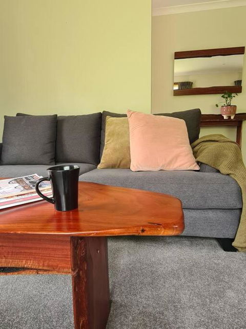 REDGUM RETREAT BRIGHT - Luxury Spa Villa - Accommodation Australia 3
