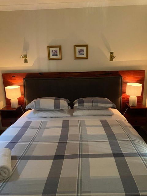 REDGUM RETREAT BRIGHT - Luxury Spa Villa - Accommodation Australia 1