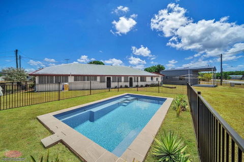 Reef Shack Beach Vibes Stroll To The Beach - Accommodation Australia 0