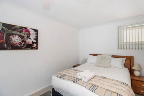 Reel Close! Walk To Everything. Sleeps 6 - Accommodation Australia 3