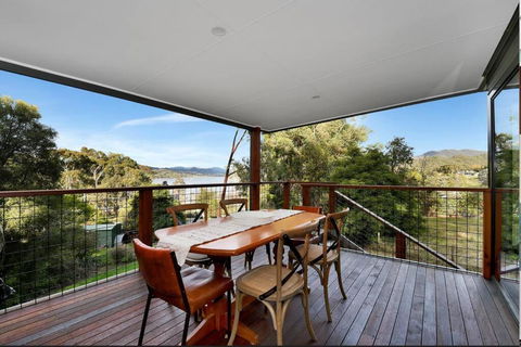 Relax At Goughs Bay - Accommodation Australia 0
