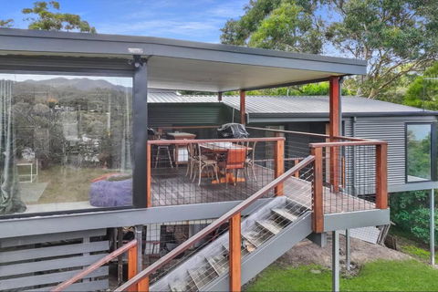 Relax At Goughs Bay - Accommodation Australia 3