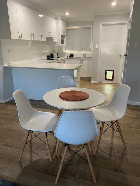 Relax On Ross - Australia Shopping 0