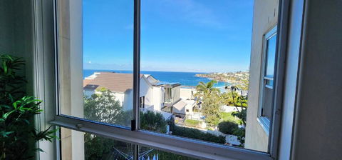 Relaxed Coastal Living With Fantastic Sea Views - Australia Shopping 1
