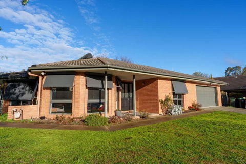 Relaxing 3bd In Tranquil Setting - Accommodation Australia 0