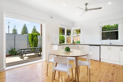 Relaxing 3BR Beachside Haven Grange - Accommodation Australia 0
