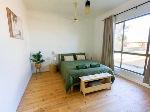 Renovated 3BD With Pool And Spa Bath - Accommodation Australia 3