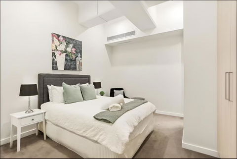 Renovated Warehouse Conversion In Heart Of Sydney - Accommodation Australia 3