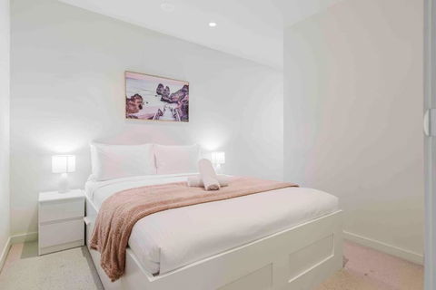 Resort Lifestyle Urban Apt - Pool, Gym, Sauna - Australia Shopping 0