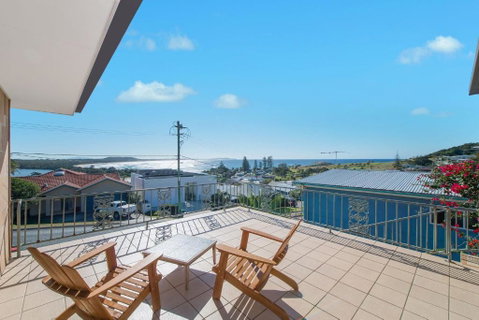 Retro Beach House - Accommodation Australia 0