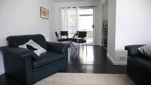 Retro Beach House - Macmasters Beach - Local Tourism 2
