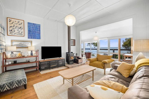 Retro Beach Vibes - Australia Shopping 1