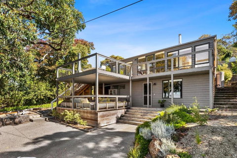 Retro Beach Vibes - Australia Shopping 2