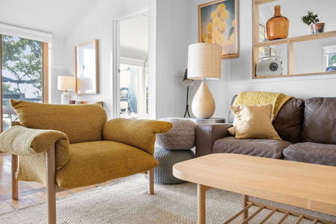 Retro Beach Vibes - Australia Shopping 3