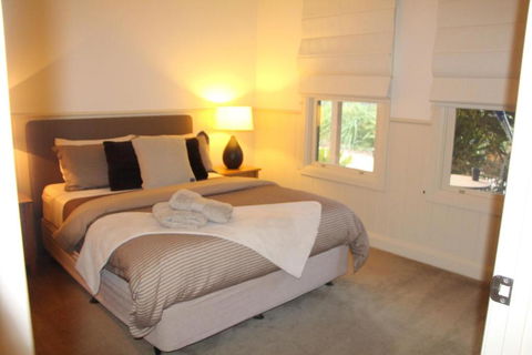 River Rock Cottage Centrally Located And Dog Friendly - Accommodation Australia 1