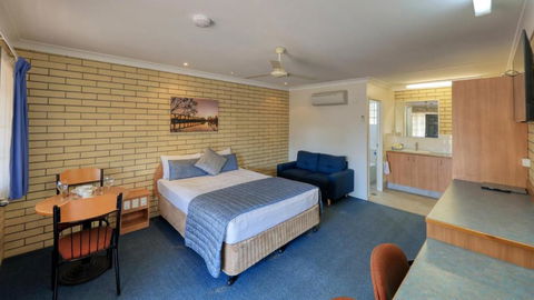 Riverland Motor Inn - Australia Shopping 2