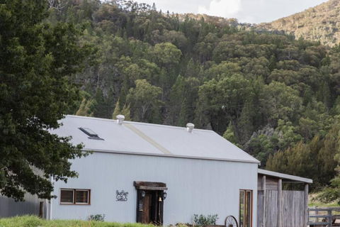 Riverlea Stables- Style And Charm Await You! - Accommodation Australia 2