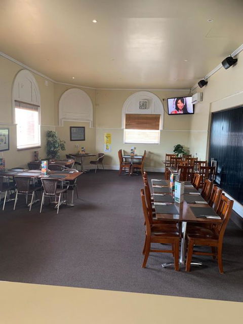 Riverside Hotel - Accommodation Australia 3