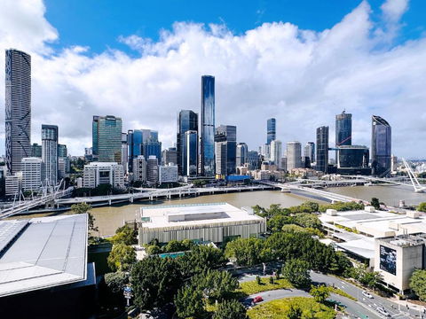 Riverview Haven Prime Spot For NY Fireworks - Accommodation Australia 0