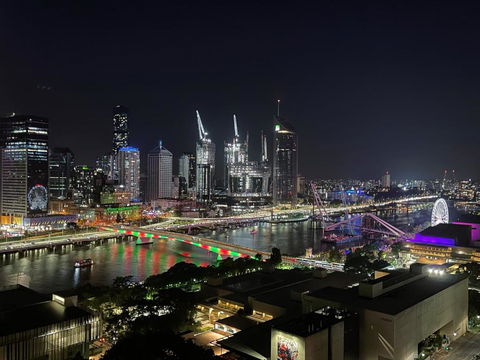 Riverview Haven Prime Spot For NY Fireworks - Accommodation Australia 1