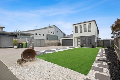 Riviera View - Local Tourism 2