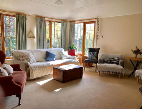 Robin Hoods Well Farm Stay - Accommodation Australia 2