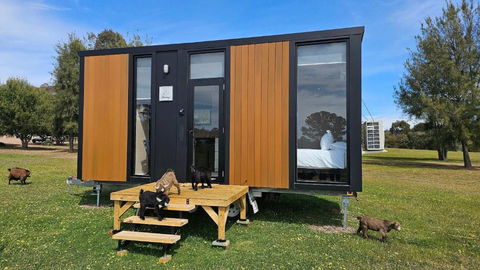 Roccos Retreat By Tiny Away - Accommodation Australia 0