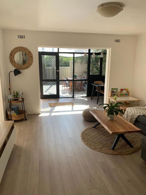 Room For Rent - Accommodation Australia 2