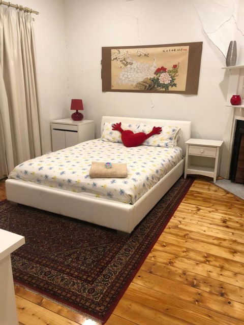 Room Near Caulfield Racecourse - Local Tourism 0
