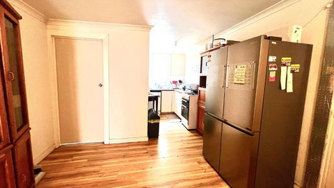 Room Near To Melbourne Airport & Train Station - Accommodation Australia 2