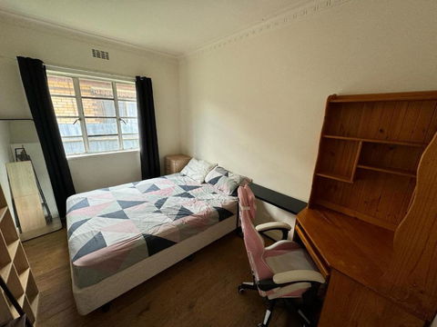 Room Near To Melbourne Airport & Train Station - Accommodation Australia 3