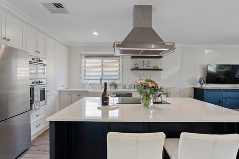 Rose Cottage 3B Hutchinson St Goolwa - Linen Included - Accommodation Australia 0