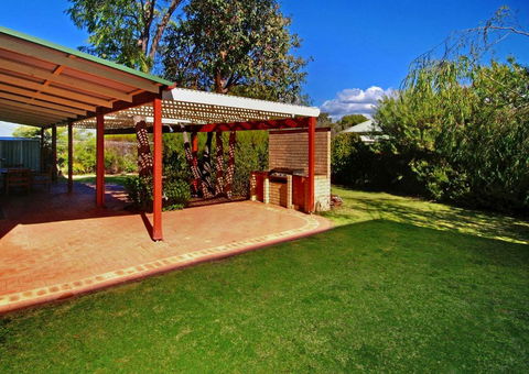 Rosewood Cottage - Australia Shopping 3