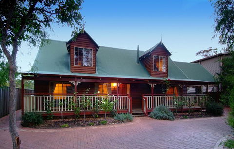 Rosewood Cottage - Australia Shopping 1