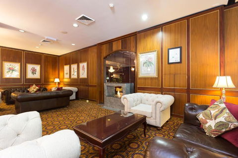 Royal On The Park - Local Tourism 3